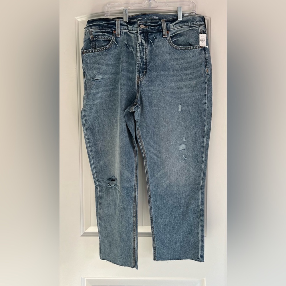 Brand New Old Navy Women’s Jeans Classic Blue Distressed Jeans